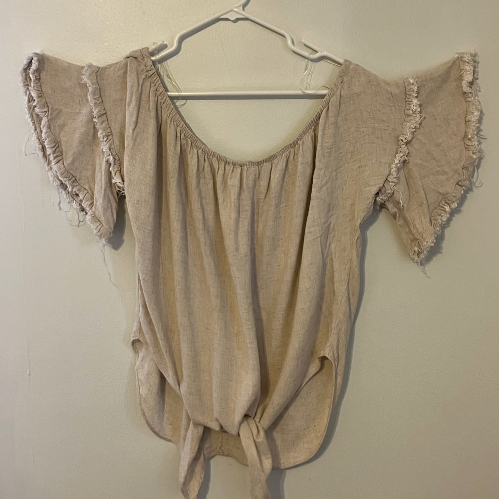 Fetch & Co off shoulder linen / cotton top